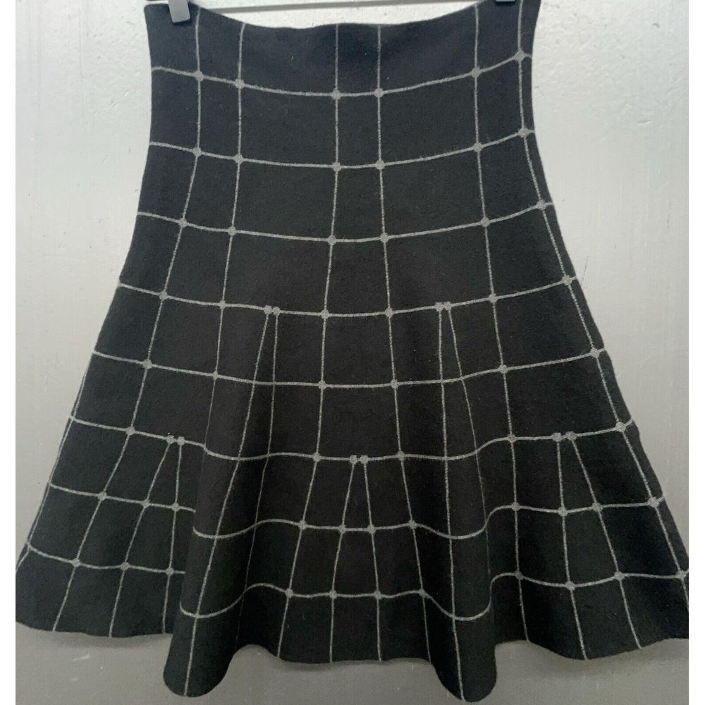 Max Studio Skirt M/L Black Plaid Flare Pull-On Classic Preppy Career Academic